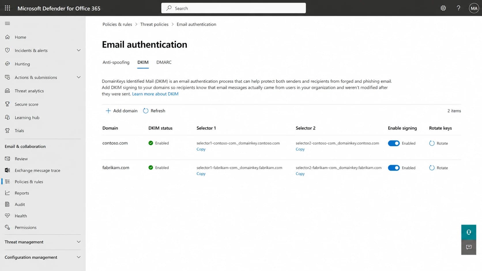 Microsoft Defender DKIM configuration screen for a sending domain.