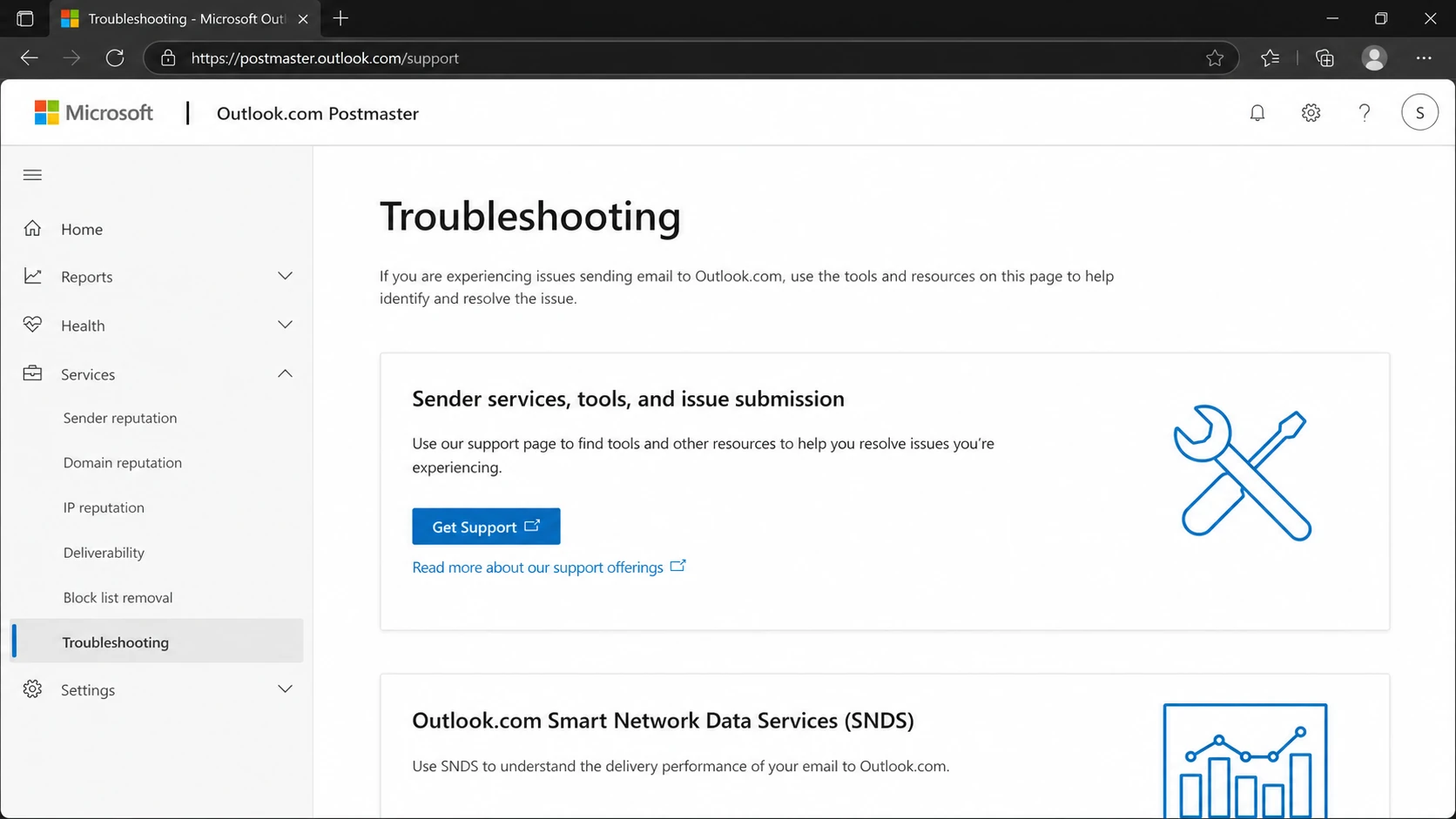 Microsoft Outlook.com Postmaster troubleshooting page with sender support section.