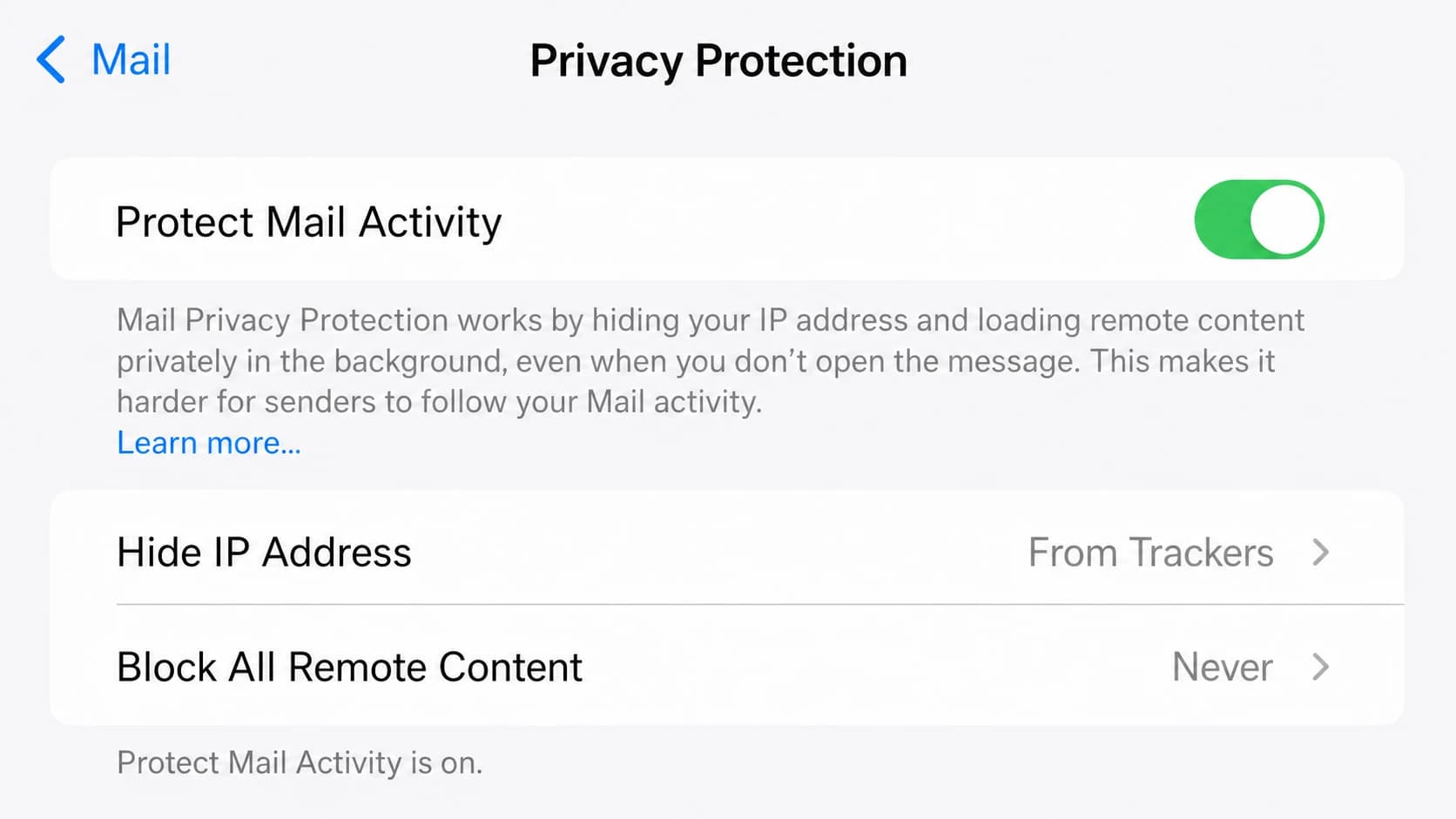 Apple Mail privacy settings showing Protect Mail Activity enabled.